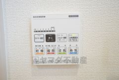 浴室暖房乾燥機には、暖房、乾燥、涼風、換気の4つの機能が付いています。タイマー付きです。換気・雨の日の洗濯も安心です＾＾