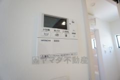 おいだき機能つきなのでお風呂に入る時間が異なるご家庭には嬉しいですね。ボタン一つで快適で便利な生活が＾＾