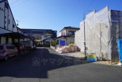 鳥栖プレミアムアウトレット(車7分/3.7ｋｍ)。鳥栖IC(車3分/1.3ｋｍ)。