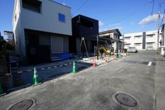 南東側約4.29ｍの公道に面しています。