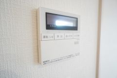 おいだき機能つきなのでお風呂に入る時間が異なるご家庭には嬉しいですね。ボタン一つで快適で便利な生活が＾＾