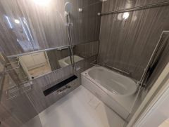 1日の疲れを癒すくつろぎのバスルーム。
