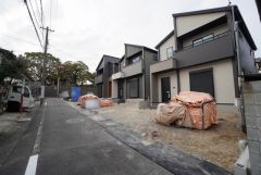 前面道路は南約4.0ｍの市道に面しています。3分圏内にマルキョウ春日店（車3分/750ｍ）