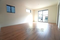 南向きのリビングであたたかい日差しを感じられます＾＾