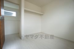 住む人のこだわりを活かす洋室＾＾オープンクローゼットもあり荷物もすっきり片付けられ、ゆとりのある暮らしが出来ます＾＾