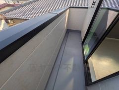 洗濯物や換気など、日常のちょっとした作業に便利なバルコニー＾＾手入れがしやすく、気軽に使えるサイズ感です。