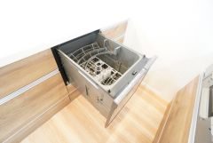 炊事時間を大幅に短縮できる食器洗浄乾燥機付き＾＾食器を洗う手間が減るので家族とのコミュニケーションの時間や自分の時間が増えますね。 