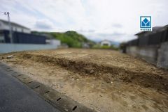 2025年4月撮影。解体前。　白水小学校（歩9分）。JR「博多南」駅(自転車6分/1.6ｋｍ)。ロピア福岡白水店(車2分/500ｍ)。