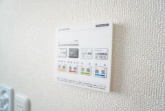 浴室暖房乾燥機には、暖房、乾燥、涼風、換気の4つの機能が付いています。タイマー付きです。換気・雨の日の洗濯も安心です＾＾