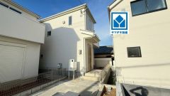 笹丘小(歩4分)＾＾友泉中(歩10分)＾＾西鉄バス「笹丘二丁目」歩5分。天神・博多行＾＾快速も停車。歩8分圏にサニー、デイリー、ドラッグイレブン、保育園など＾＾