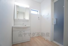 脱衣スペースも広々と確保されていて嬉しいですね＾＾