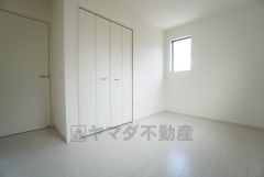 住む人のこだわりを活かす洋室＾＾クローゼットもあり荷物もすっきり片付けられ、ゆとりのある暮らしが出来ます＾＾