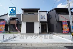 西鉄バス「須玖」歩3分。博多井尻大橋など多方面行き＾＾徒歩　公園3分、ドラモリ4分、サニー6分など周辺環境充実＾＾