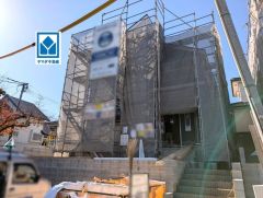 4LDK。日当たり、風通し良好＾＾全居室収納スペースあり。 カースペース2台確保＾＾（車種による）