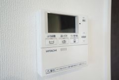 同仕様写真。キッチン横からボタンひとつで操作が楽々。
