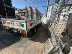 駐車スペースは2台分を確保（車種による）。マイカー用に、お客さま用に、余裕を持ってご利用いただけます。 