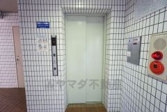 エレベーター。
