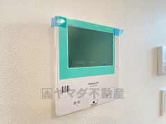 防犯はもちろんセールスマン対策にもなるモニター付きインターホン。