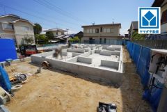 現地2026年9月撮影。 憧れの平屋4LDK。階段昇降がなく、子育てや介護がしやすい＾＾最寄りバス停徒歩7分。二日市・太宰府駅行。