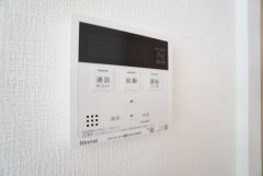 おいだき機能つきなのでお風呂に入る時間が異なるご家庭には嬉しいですね。ボタン一つで快適で便利な生活が＾＾