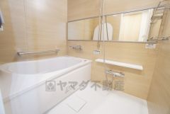 1日の疲れを癒すくつろぎのバスルーム。