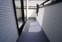 陽当たり、風通しの良いバルコニー＾＾天気のいい日にはお布団もまとめて干せそうですね＾＾