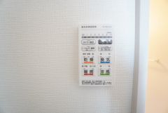 浴室暖房乾燥機には、暖房、乾燥、涼風、換気の4つの機能が付いています。タイマー付きです。換気・雨の日の洗濯も安心です＾＾