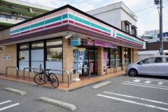 セブンイレブン　博多諸岡店