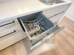 家事の時短につながる食洗機付き。