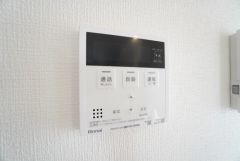おいだき機能つきなのでお風呂に入る時間が異なるご家庭には嬉しいですね。ボタン一つで快適で便利な生活が＾＾
