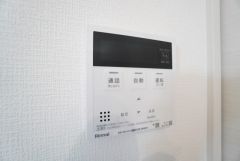 おいだき機能つきなのでお風呂に入る時間が異なるご家庭には嬉しいですね。ボタン一つで快適で便利な生活が＾＾