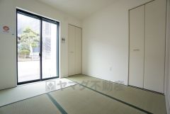 リビングの横には約4.5帖の和室が設けられています＾＾