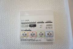 浴室暖房乾燥機付きなので梅雨時期や花粉、PM2.5が酷いときなどのお洗濯に便利ですね＾＾