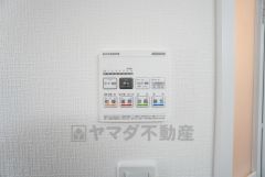 浴室暖房乾燥機には、暖房、乾燥、涼風、換気の4つの機能が付いています。タイマー付きです。換気・雨の日の洗濯も安心です＾＾