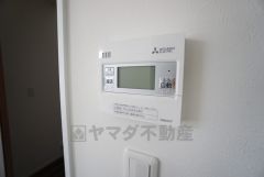 おいだき機能つきなのでお風呂に入る時間が異なるご家庭には嬉しいですね。ボタン一つで快適で便利な生活が＾＾