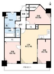 お掃除のしやすいオールフローリング＾＾洋室が3部屋あるので、お子様が大きくなっても安心ですね＾＾3部屋から出入りできるバルコニーも魅力的。