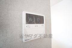 おいだき機能つきなのでお風呂に入る時間が異なるご家庭には嬉しいですね。ボタン一つで快適で便利な生活が＾＾