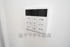 おいだき機能つきなのでお風呂に入る時間が異なるご家庭には嬉しいですね。ボタン一つで快適で便利な生活が＾＾