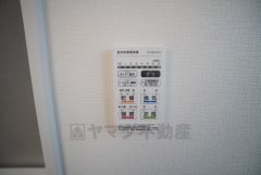 浴室暖房乾燥機付き＾＾梅雨の時期や花粉、PM2.5が酷いときなどの洗濯を干すのに重宝しそうですね＾＾