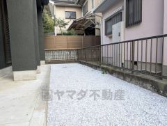 お庭付き＾＾日光浴やガーデニングはもちろん、お子さまの外遊びの場としても＾＾