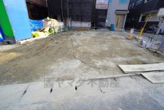 左側が3号棟。カースペースは2台確保＾＾