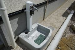 洗車の時などに便利な外水栓。