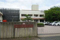 春日南中学校