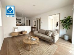 16.75帖。家族が集まる開放的なリビング。思い思いの時間を過ごしたり食事をしたり、素敵な団らんの場になりますね。家具はCGによるイメージ画像