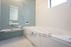 一日の疲れを癒すバスルーム。