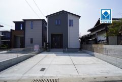 4LDK。南庭付き＾＾子育て世帯にオススメの住環境です＾＾