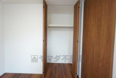 約6帖洋室のクローゼット。