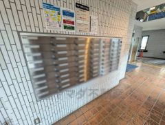 居住者の動線上で郵便物を受け取ることができます＾＾内設置型なので、悪天候時でも濡れずに郵便物を確認できますね＾＾