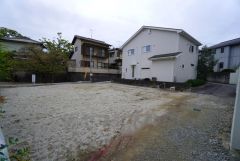 ルミエール春日(車3分/800ｍ)ハローデイ春日(車4分/1.2ｋｍ)