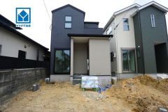 弥永西小(歩2分)＾＾西鉄バス「弥永西小入口」歩5分。大橋駅行＾＾JR「博多南」駅(自転車7分/1.5ｋｍ)。